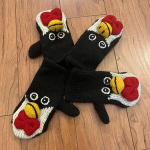 PENGUIN MITTENS Kids' 100% Wool puppet Penguin BOW TIE LINED Boys Girls Animal